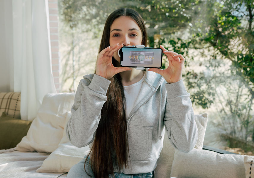 Remote Orthodontics: How Dental Monitoring Keeps You Smiling Remote Orthodontics: How Dental Monitoring Keeps You Smiling