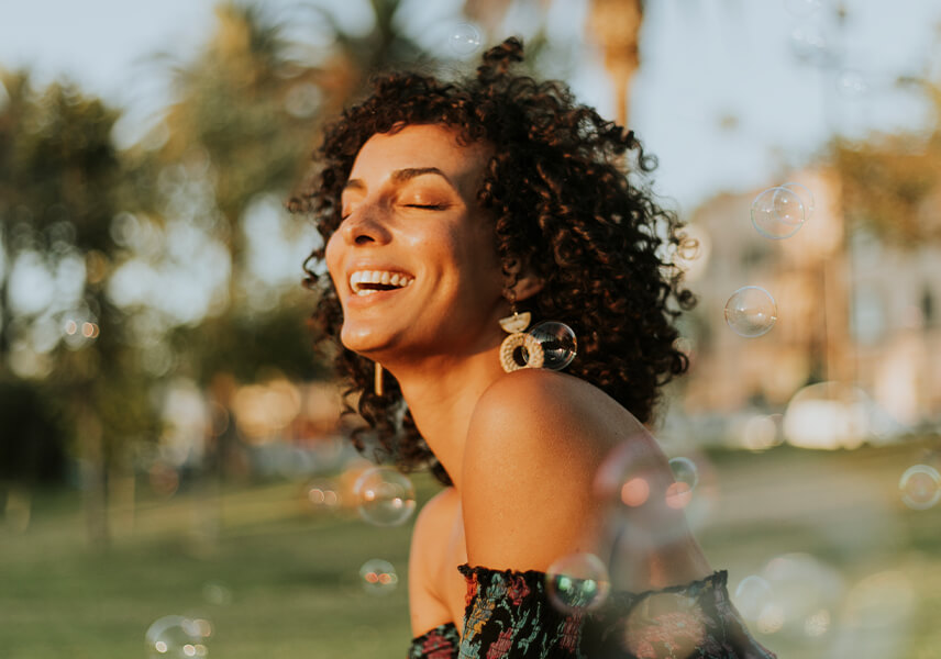 I’m Engaged! Can I Get My Teeth Straightened Before the Big Day?